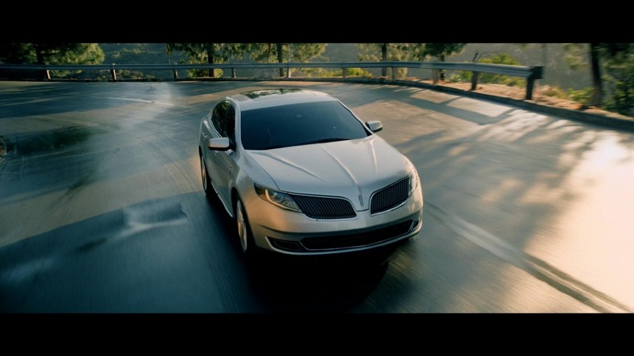 Lincoln_MKS_2013_15_905